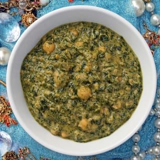 Saag Channa